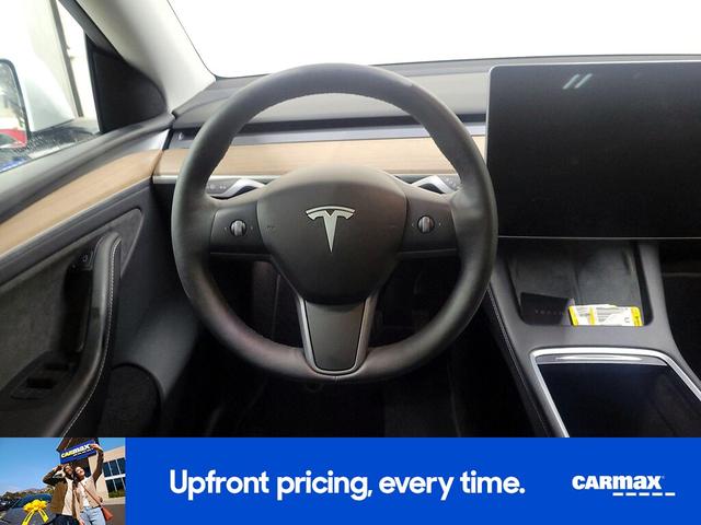 Photo of 2024 White Tesla Model Y