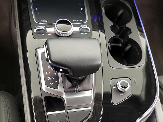 Photo of 2018 Black Audi Q7