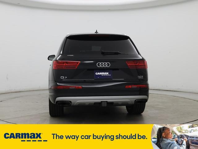 Photo of 2018 Black Audi Q7