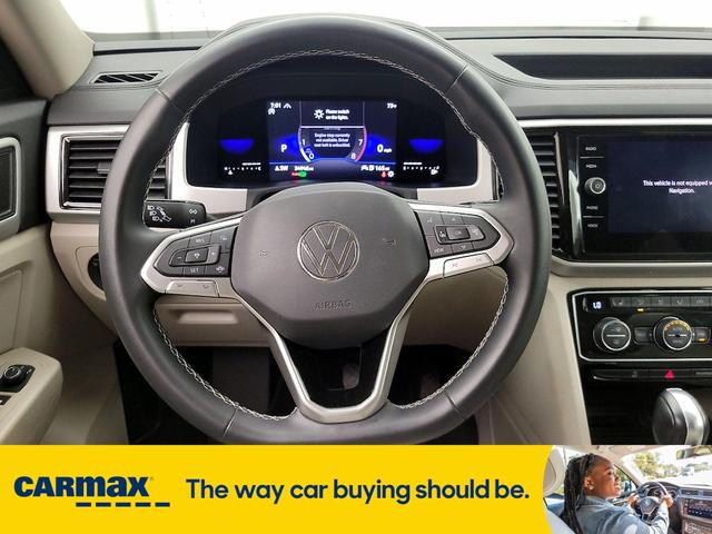 Photo of 2022 Black Volkswagen Atlas