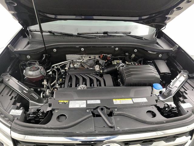 Photo of 2022 Black Volkswagen Atlas