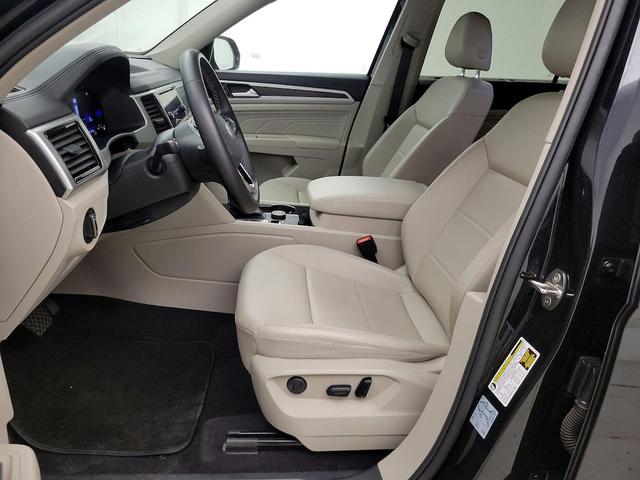 Photo of 2022 Black Volkswagen Atlas