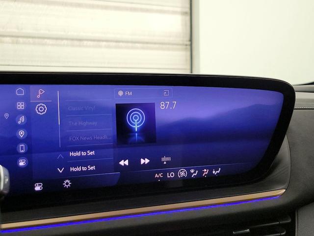 Photo of 2024 Black Buick Envision