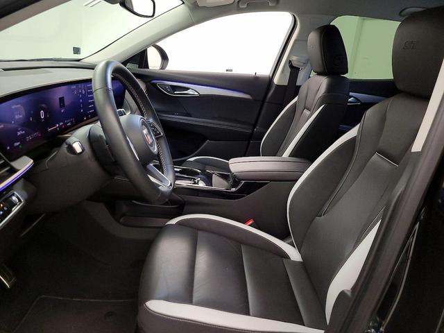 Photo of 2024 Black Buick Envision