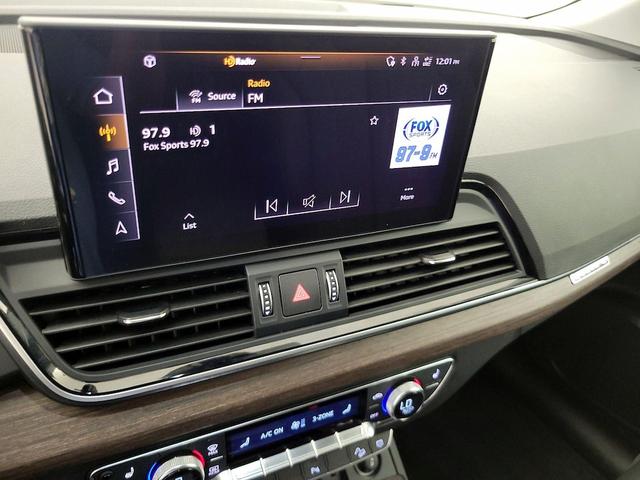 Photo of 2025 Blue Audi Q5
