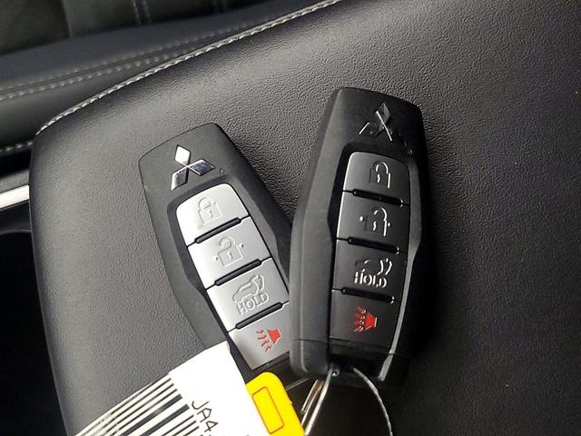 Photo of 2024 Silver Mitsubishi Outlander