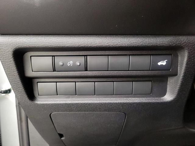 Photo of 2024 Silver Mitsubishi Outlander