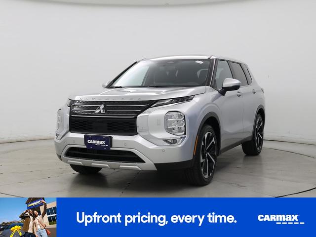 Photo of 2024 Silver Mitsubishi Outlander