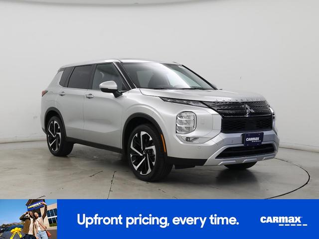 Photo of 2024 Silver Mitsubishi Outlander