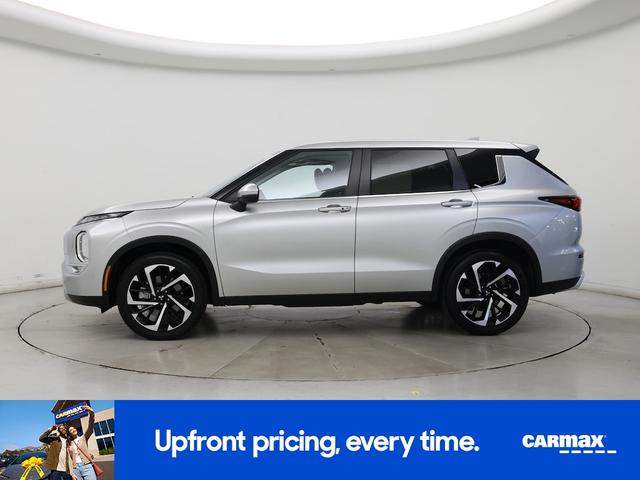 Photo of 2024 Silver Mitsubishi Outlander