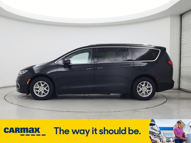 Photo of 2021 Black Chrysler Pacifica