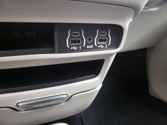 Photo of 2021 Black Chrysler Pacifica