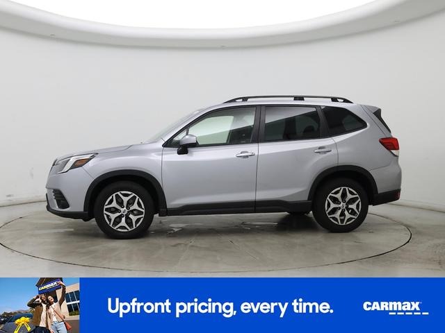 Photo of 2022 Silver Subaru Forester