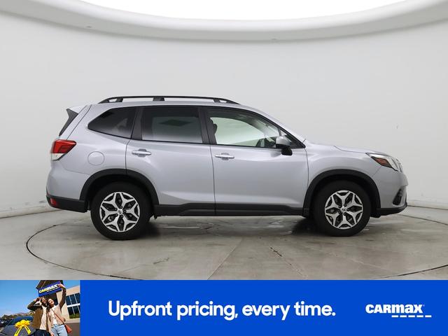 Photo of 2022 Silver Subaru Forester
