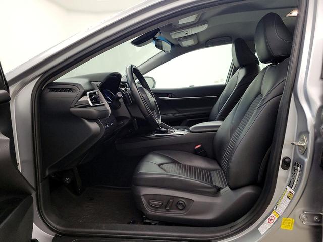 Photo of 2018 Silver Toyota Camry