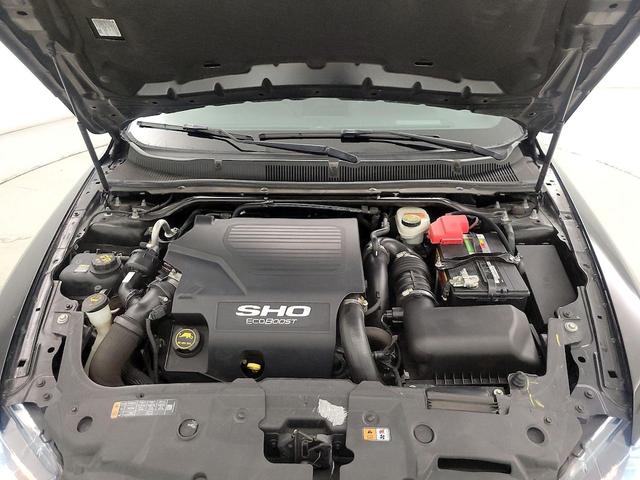 Photo of 2016 Black Ford Taurus