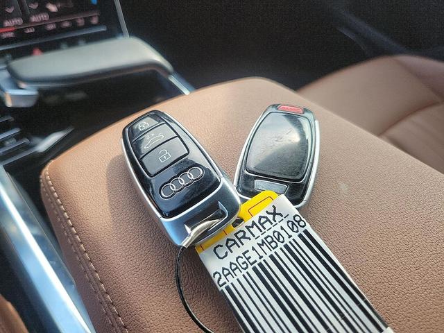Photo of 2021 White Audi e-tron Sportback