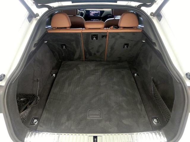 Photo of 2021 White Audi e-tron Sportback
