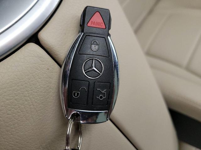 Photo of 2018 White Mercedes-Benz C-Class