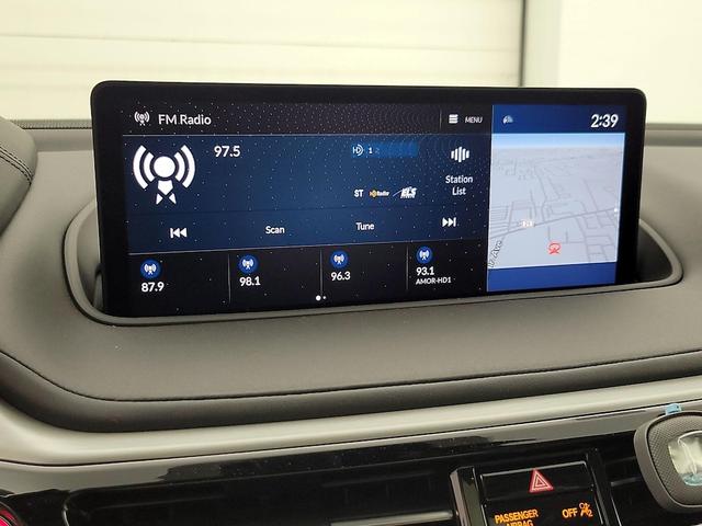Photo of 2024 Silver Acura MDX