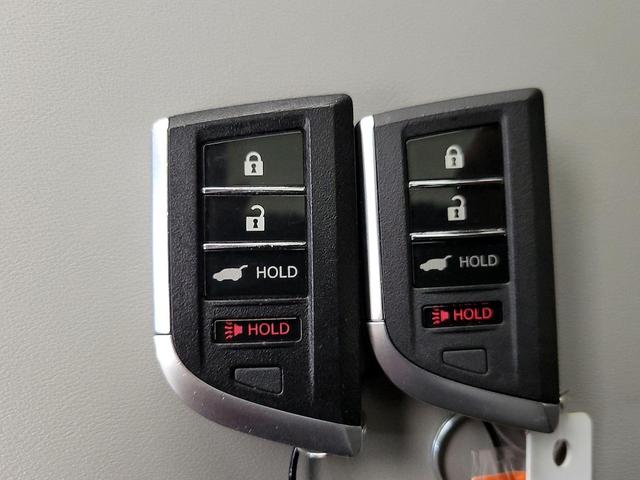 Photo of 2024 Silver Acura MDX