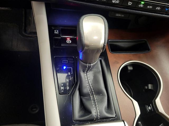 Photo of 2020 Silver Lexus RX 350