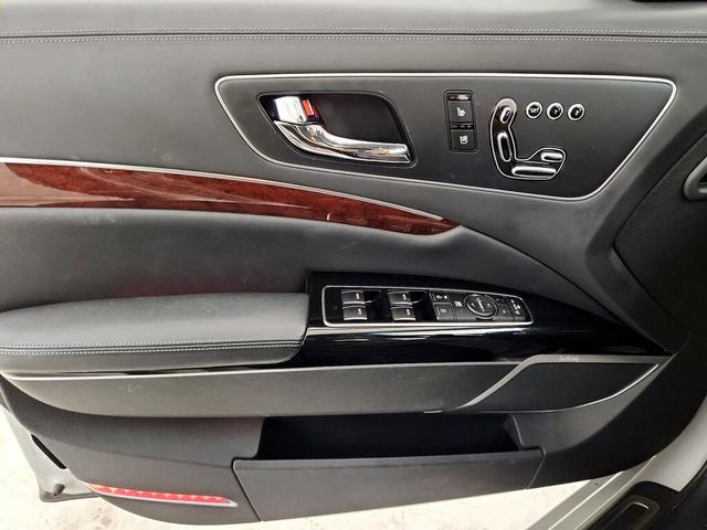 Photo of 2015 Silver Kia K900