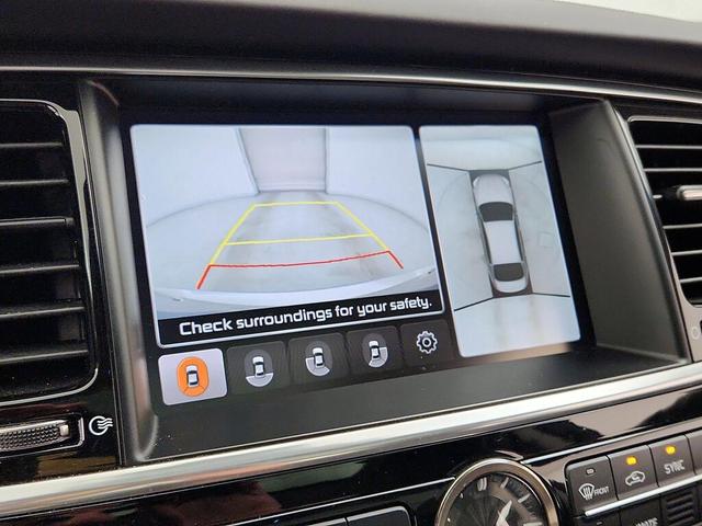 Photo of 2015 Silver Kia K900