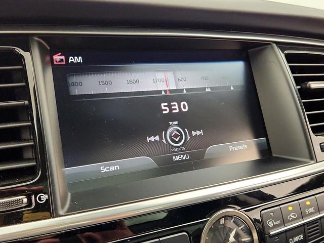 Photo of 2015 Silver Kia K900
