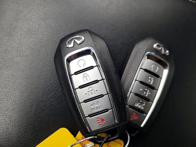 Photo of 2022 Gray INFINITI Q50