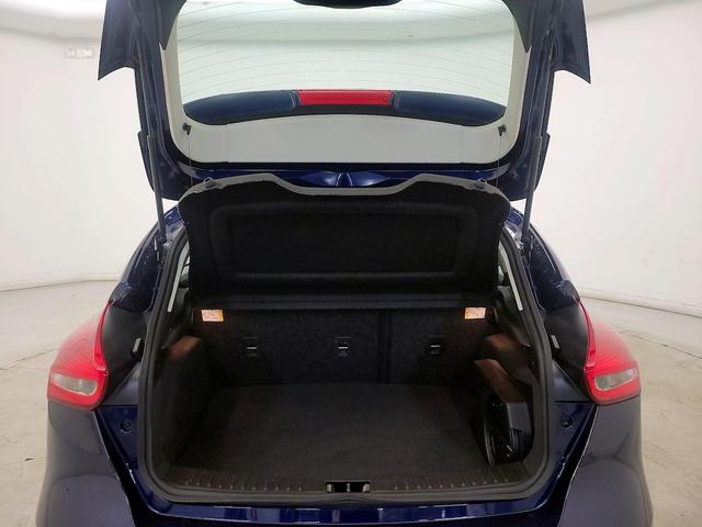 Photo of 2017 Blue Ford Focus
