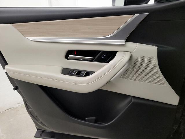 Photo of 2024 Gray Mazda CX-90