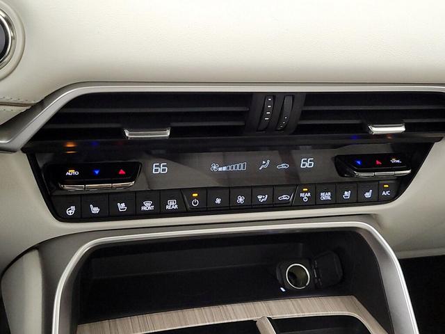 Photo of 2024 Gray Mazda CX-90