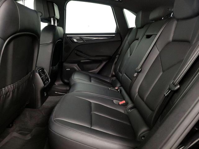 Photo of 2020 Black Porsche Macan