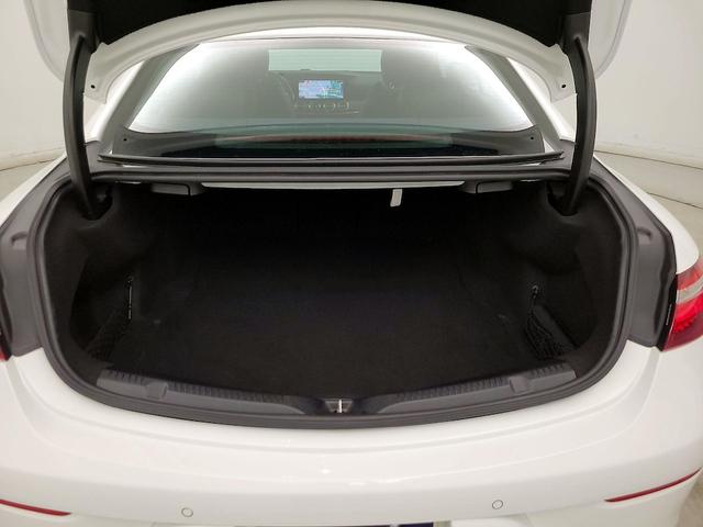 Photo of 2018 White Mercedes-Benz E-Class