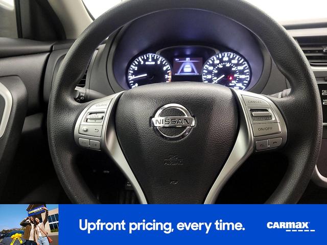 Photo of 2017 Silver Nissan Altima