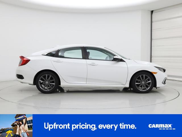 Photo of 2021 White Honda Civic