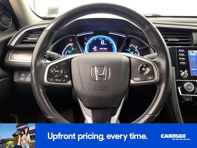Photo of 2021 White Honda Civic