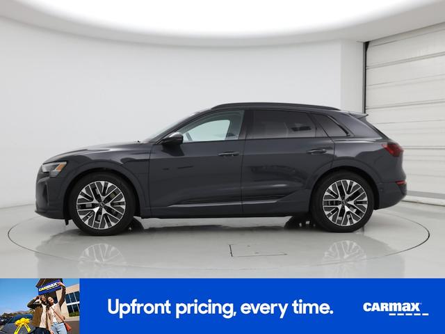Photo of 2024 Gray Audi Q8 e-tron