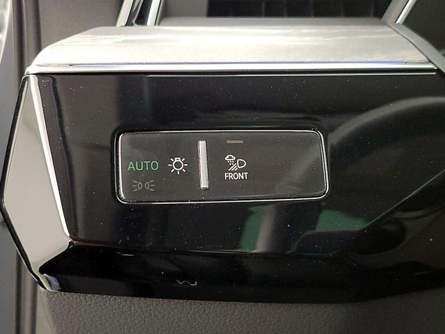 Photo of 2024 Gray Audi Q8 e-tron