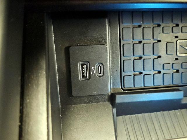 Photo of 2022 Black Ford Expedition Max