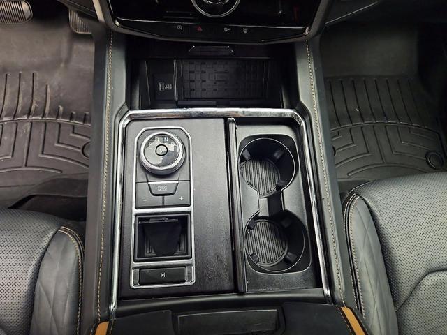 Photo of 2022 Black Ford Expedition Max