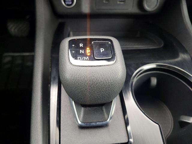 Photo of 2023 Gray Nissan Rogue