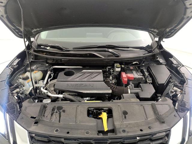 Photo of 2023 Gray Nissan Rogue
