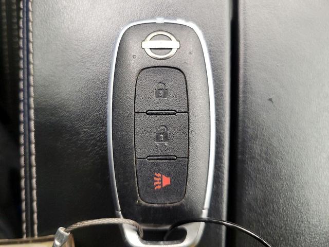 Photo of 2023 Gray Nissan Rogue