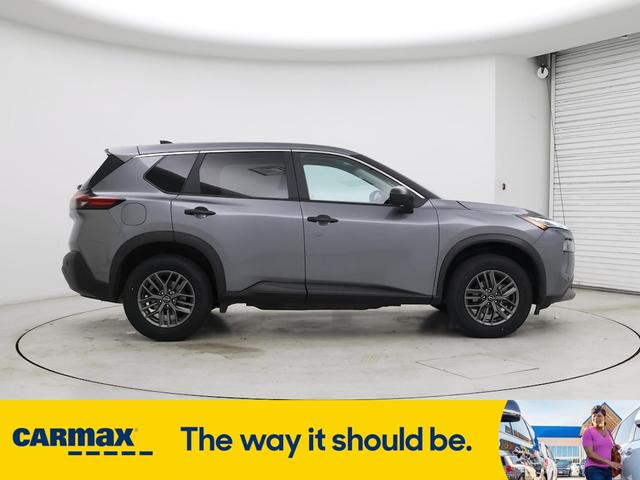Photo of 2023 Gray Nissan Rogue