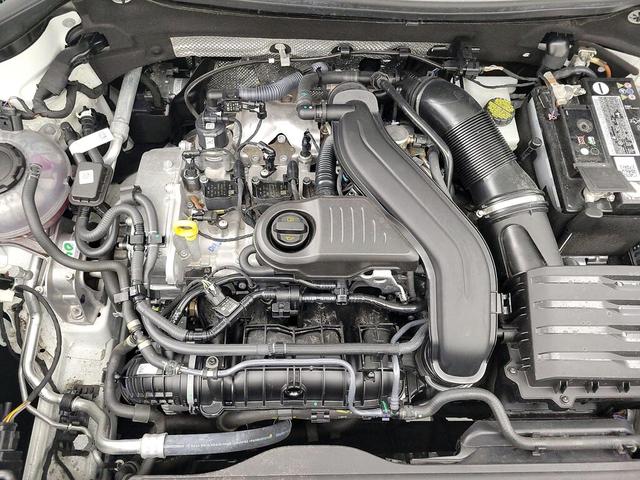 Photo of 2022 White Volkswagen Taos