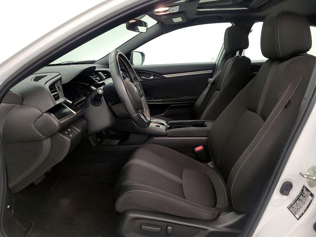 Photo of 2020 White Honda Civic