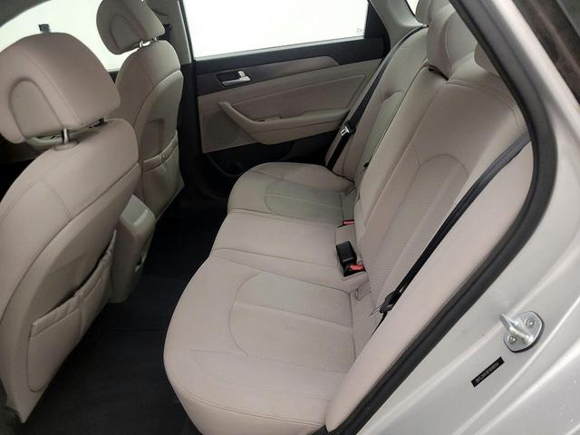 Photo of 2015 Gray Hyundai SONATA