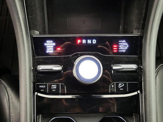 Photo of 2021 White Jeep Grand Cherokee L